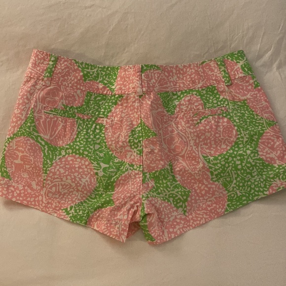 Lilly Pulitzer Walsh shorts - Picture 3 of 3